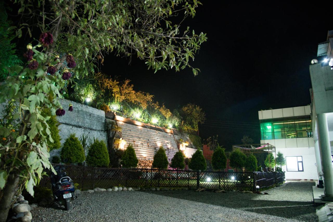 Sumeru Resort Pithorāgarh Exterior foto